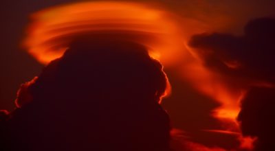 木星云涛天空视觉图集——planetary sky 旗舰内容，从木星大气层内部视角呈现橙棕色云带与大红斑涡旋，8K 超高清渲染
