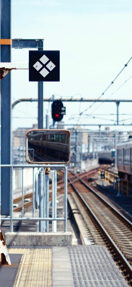 planetary sky 首页趋势看板界面，深色主题下多条趋势曲线自上而下排列，顶部显示今日更新条数